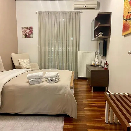 דירה Elegant Downtown Retreat *