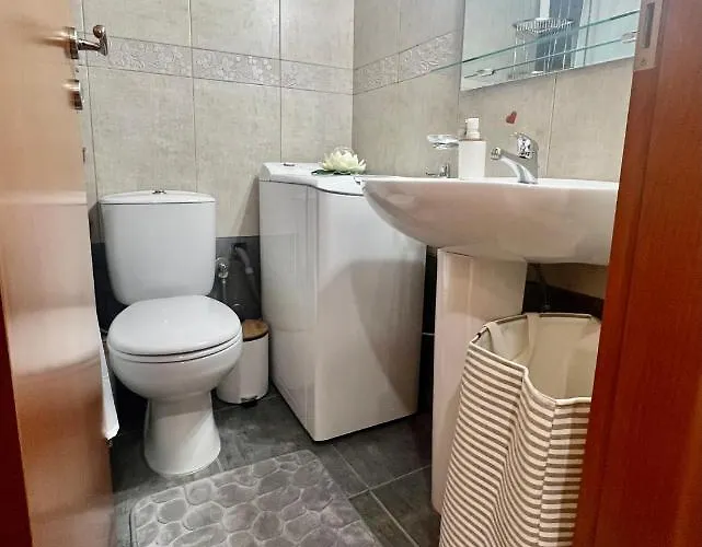 Elegant Downtown Retreat Apartamento Kalamata