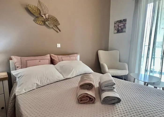 Apartamento Elegant Downtown Retreat Kalamata