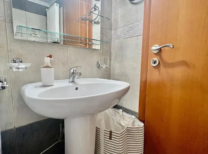 Elegant Downtown Retreat Kalamata