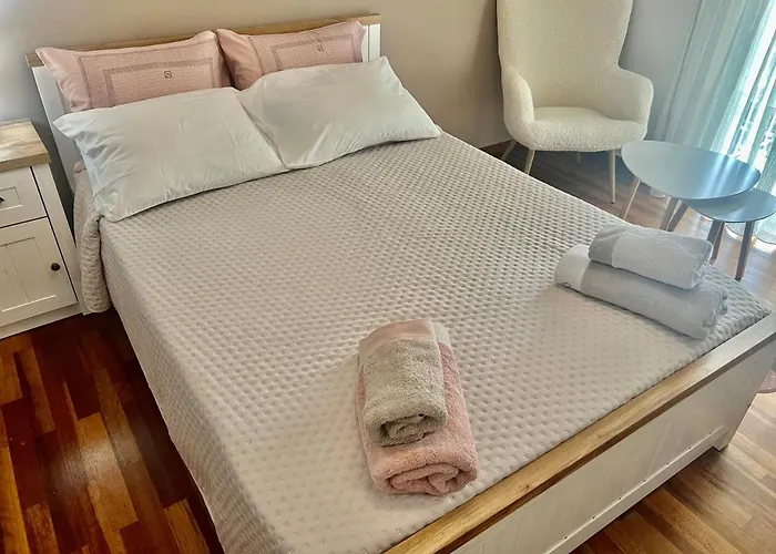 Elegant Downtown Retreat * Kalamata