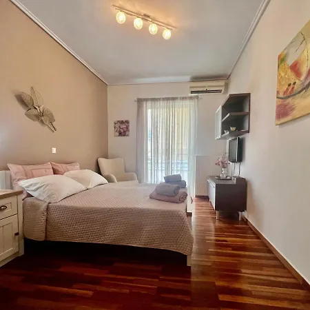 Elegant Downtown Retreat Апартаменты