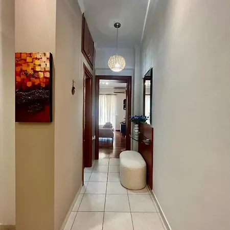 Elegant Downtown Retreat