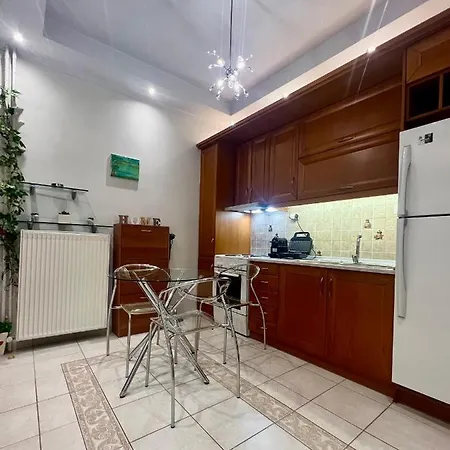 Elegant Downtown Retreat * Kalamata