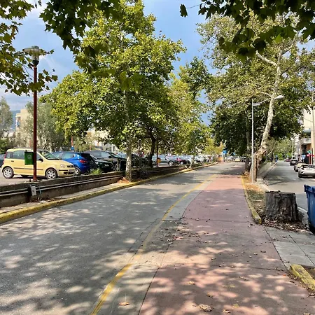 Elegant Downtown Retreat *