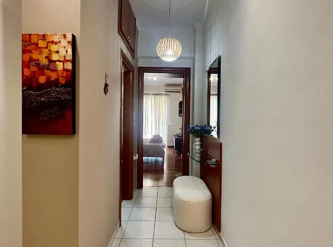 Elegant Downtown Retreat