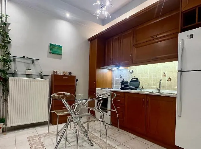 Elegant Downtown Retreat * Kalamata